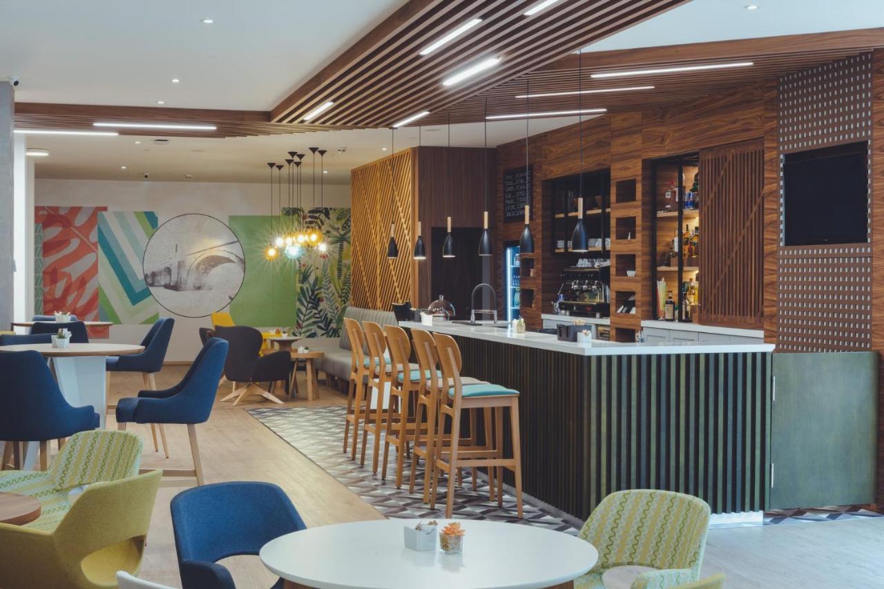 斯科普里假日酒店 外观 照片